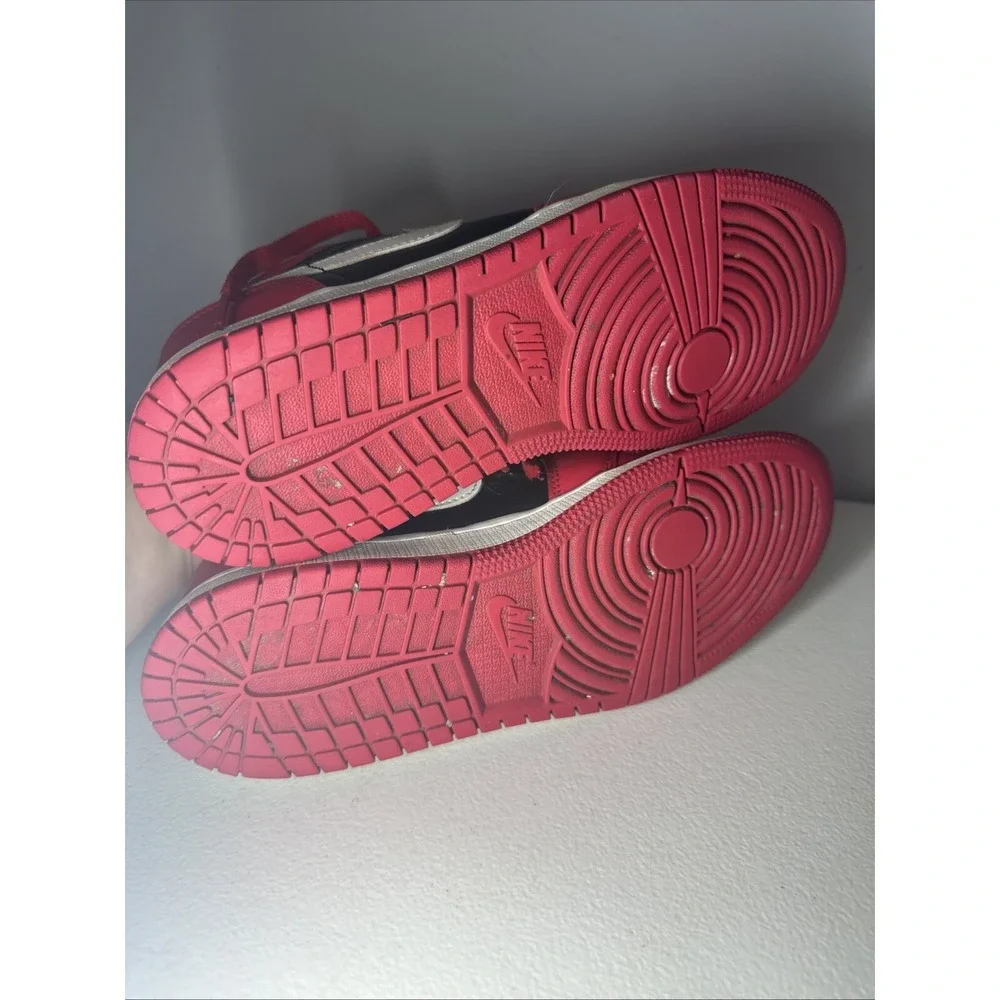Nike Boys‎ Air Jordan 1 Low 553560-061 Red Casual Shoes Sneakers Size 6.5Y